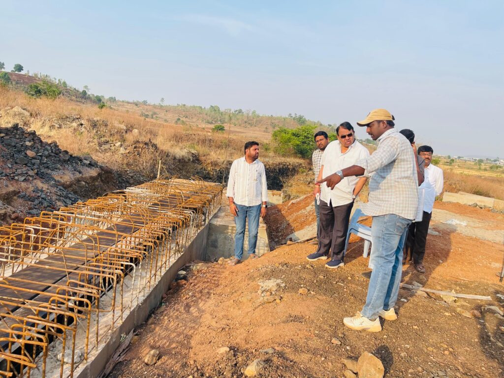 సిద్దాపూర్ రిజర్వాయర్ నిర్మాణ పనులను పరిశీలించిన రాష్ట్ర సలహాదారులు పోచారం శ్రీనివాస్