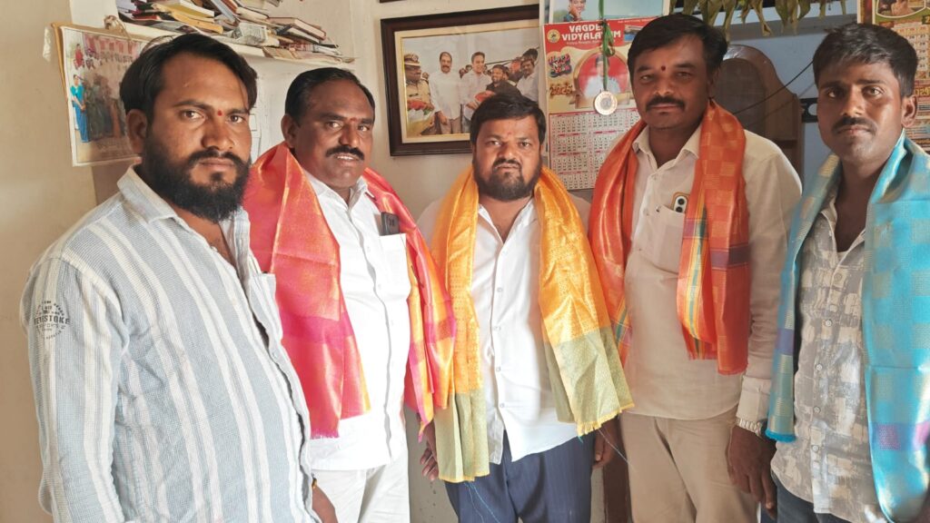 బ్రహ్మ జువాడిలో కాంగ్రెస్ పార్టీ నూతన కమిటీ