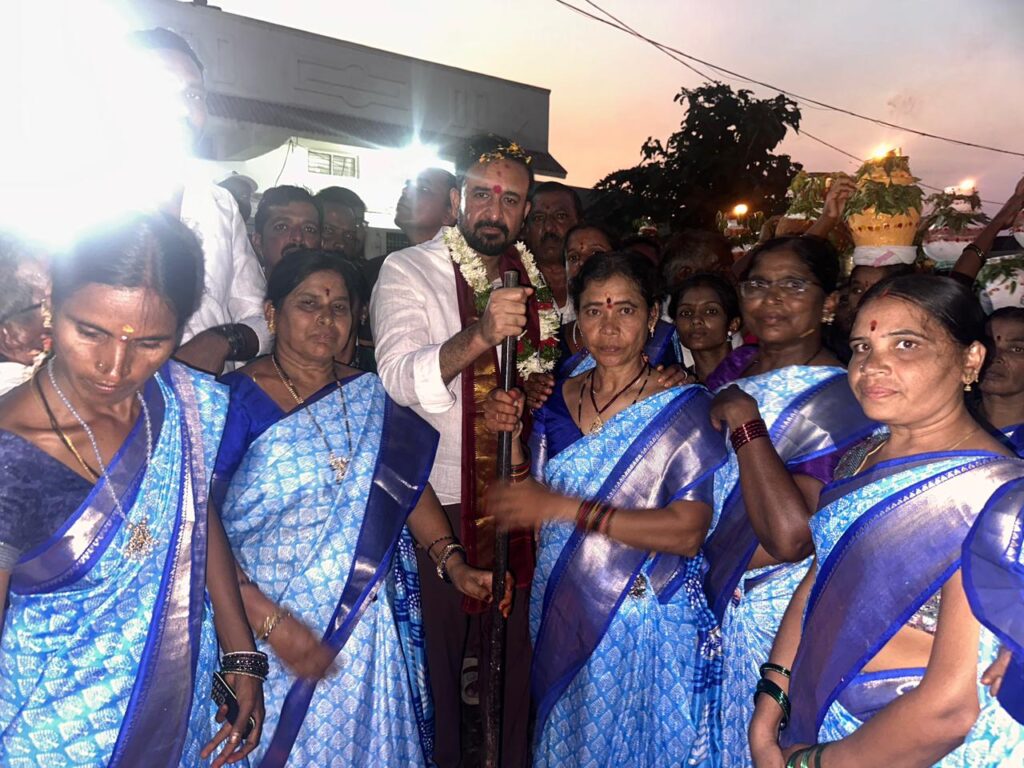 సంగోజీవాడిలో మహిళా సంఘ భవనానికి ఎమ్మెల్యే మదన్ మోహన్ భూమి పూజ<br>