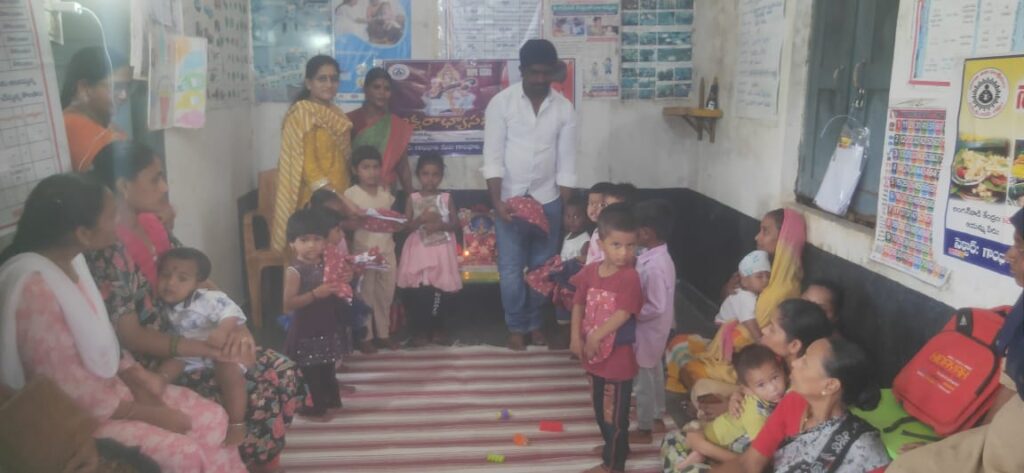 గాంధారి ఐదో వార్డులో అక్షరాభ్యాసం