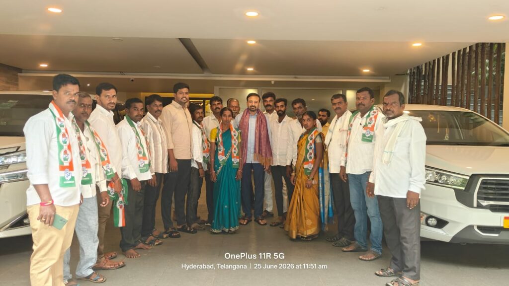 అభివృద్ధికి ఆకర్షితులై పార్టీలో చేరిన పాలకవర్గం