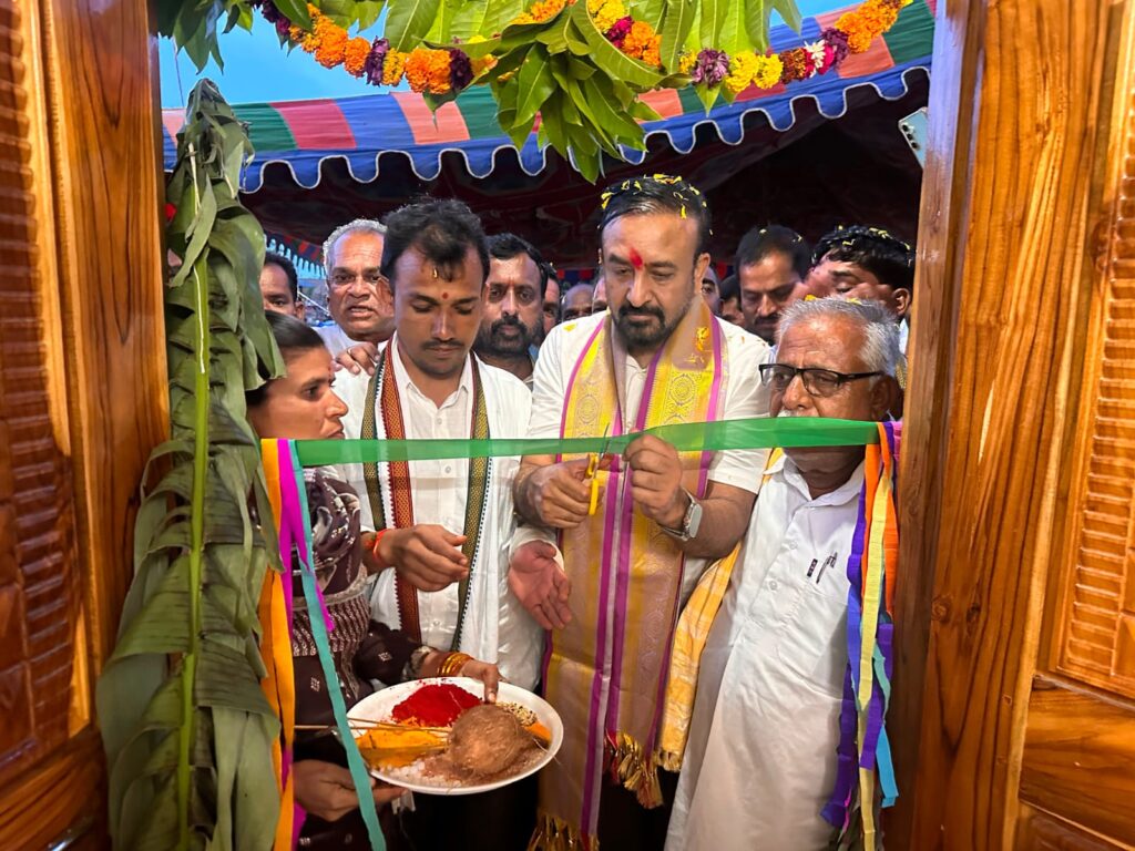 రూ.40 లక్షల వ్యయంతో రెండు నూతన గ్రామపంచాయతీ భవనాలను ప్రారంభించిన ఎమ్మెల్యే మదన్ మోహన్