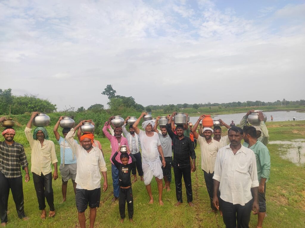 వర్షమేఘమా మాపై కరుణించండి